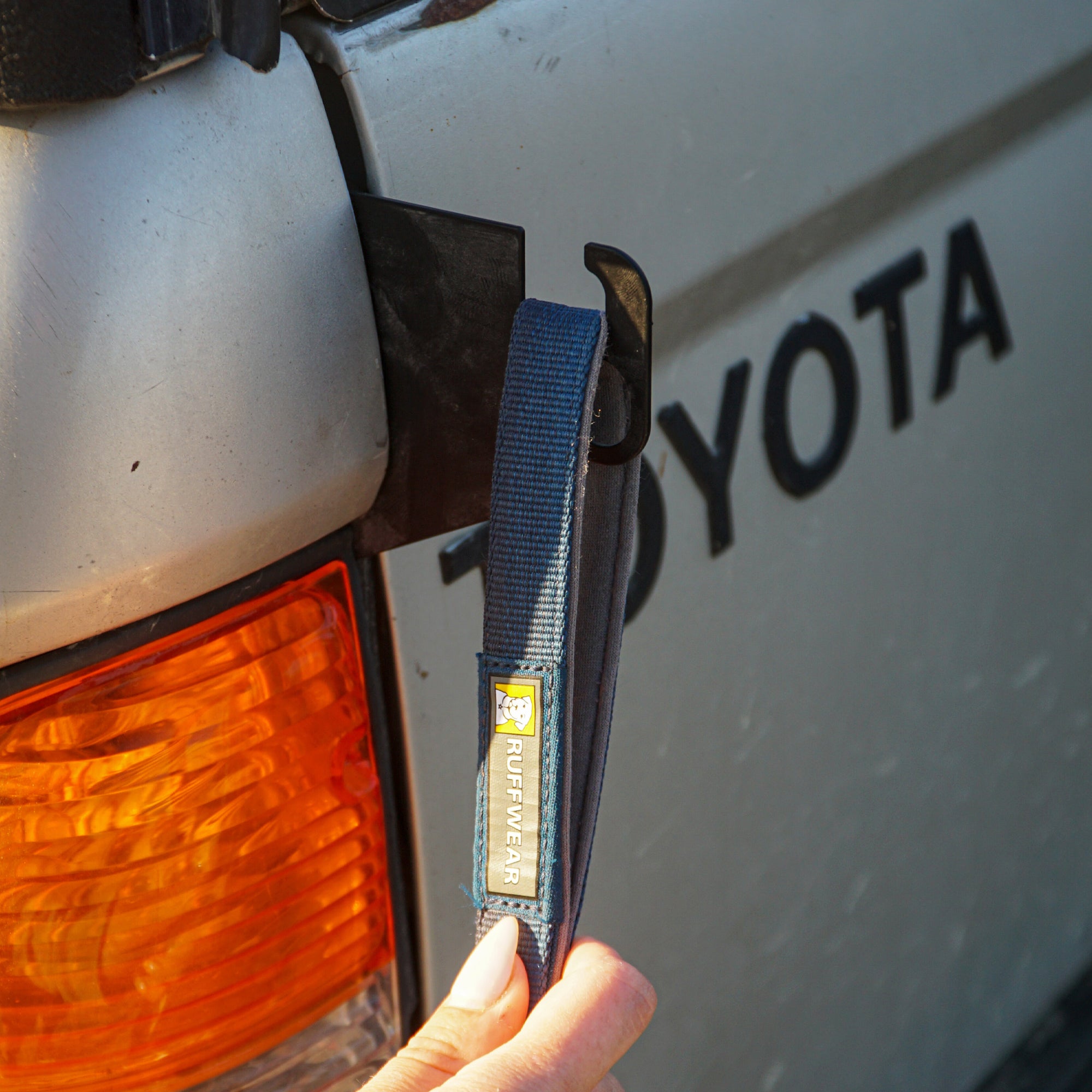 Weekender Utility Hook - Toyota Tacoma